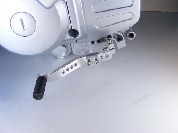 画像2: エイプ用 アジャスタブルシフトペダル (2)