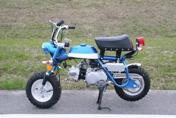 画像3: 予約販売☆キットバイクTYPE-A・ブルー90ccエンジン搭載 (3)